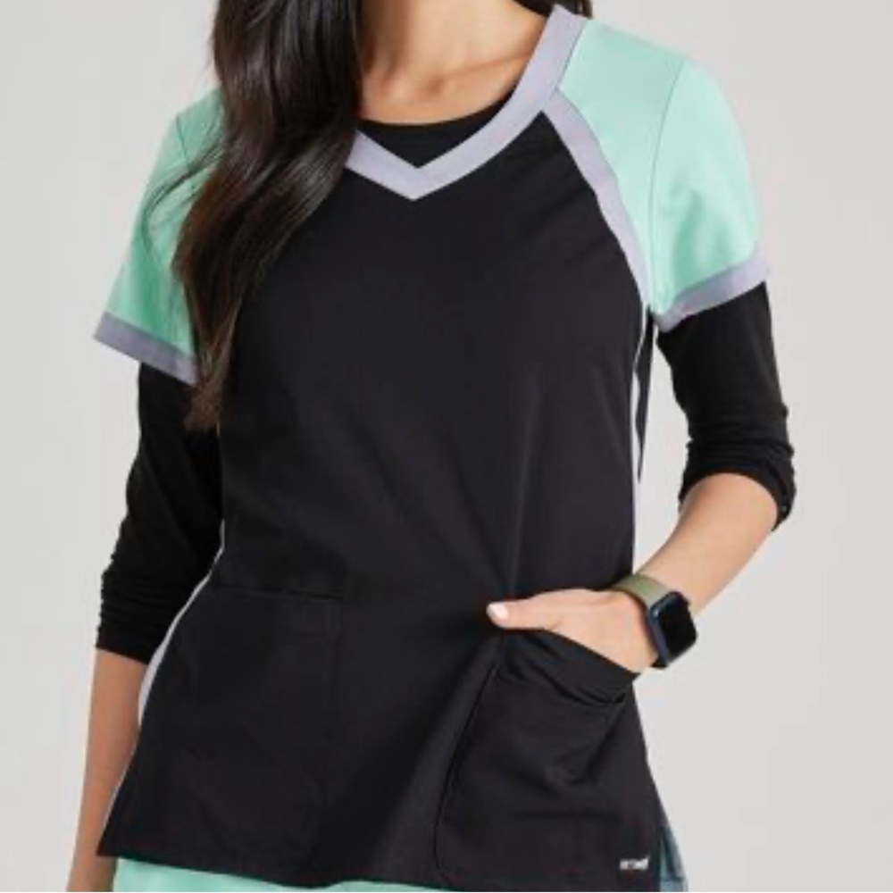 Greys Anatomy black& mint green scrub set. XS NWT